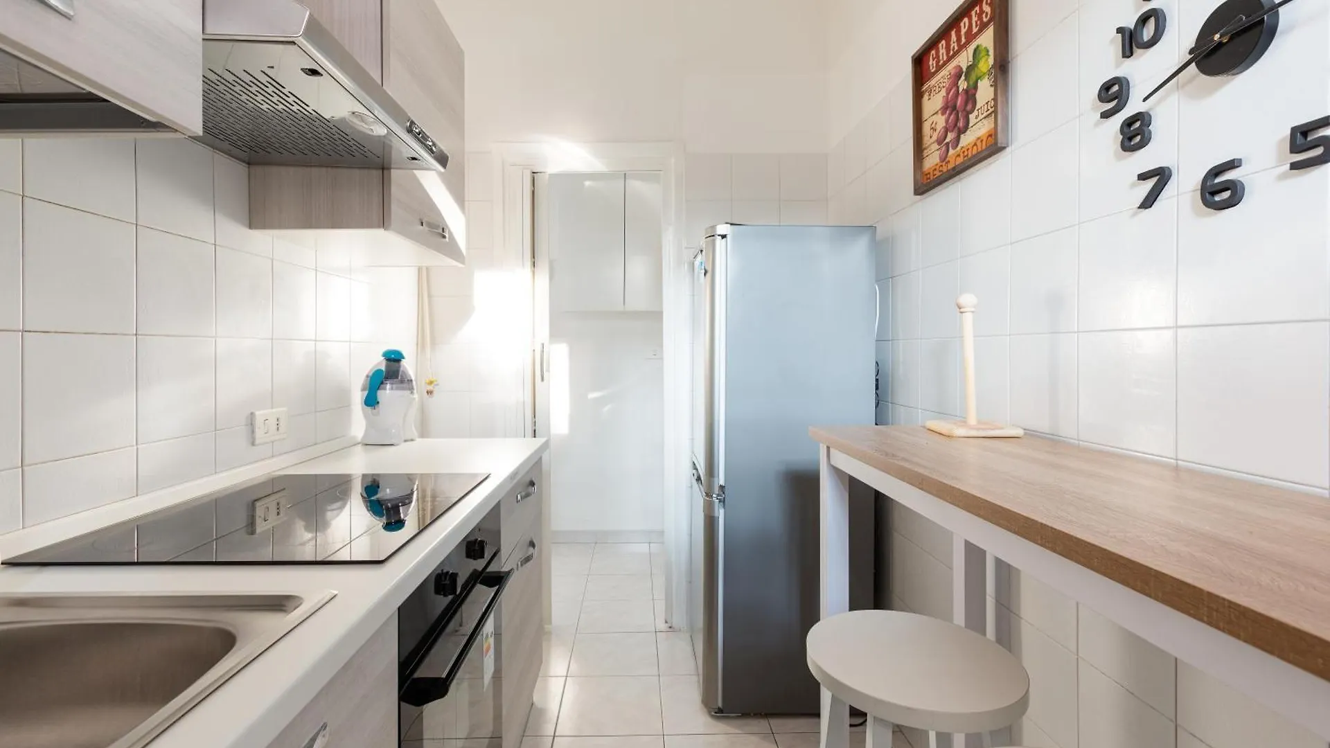Apartment Corvetto M3 - Bright Apt. With Balcony! Milan