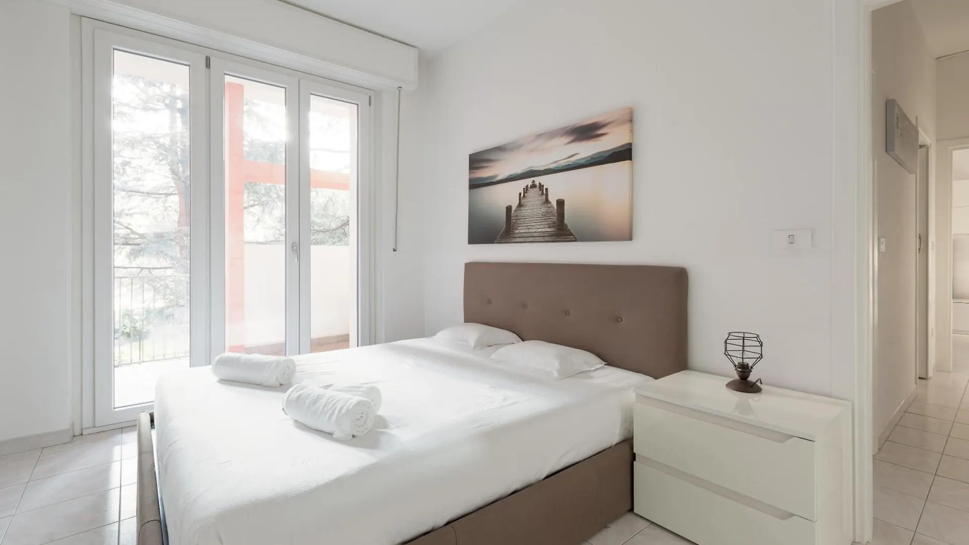 Apartment Corvetto M3 - Bright Apt. With Balcony! Milan