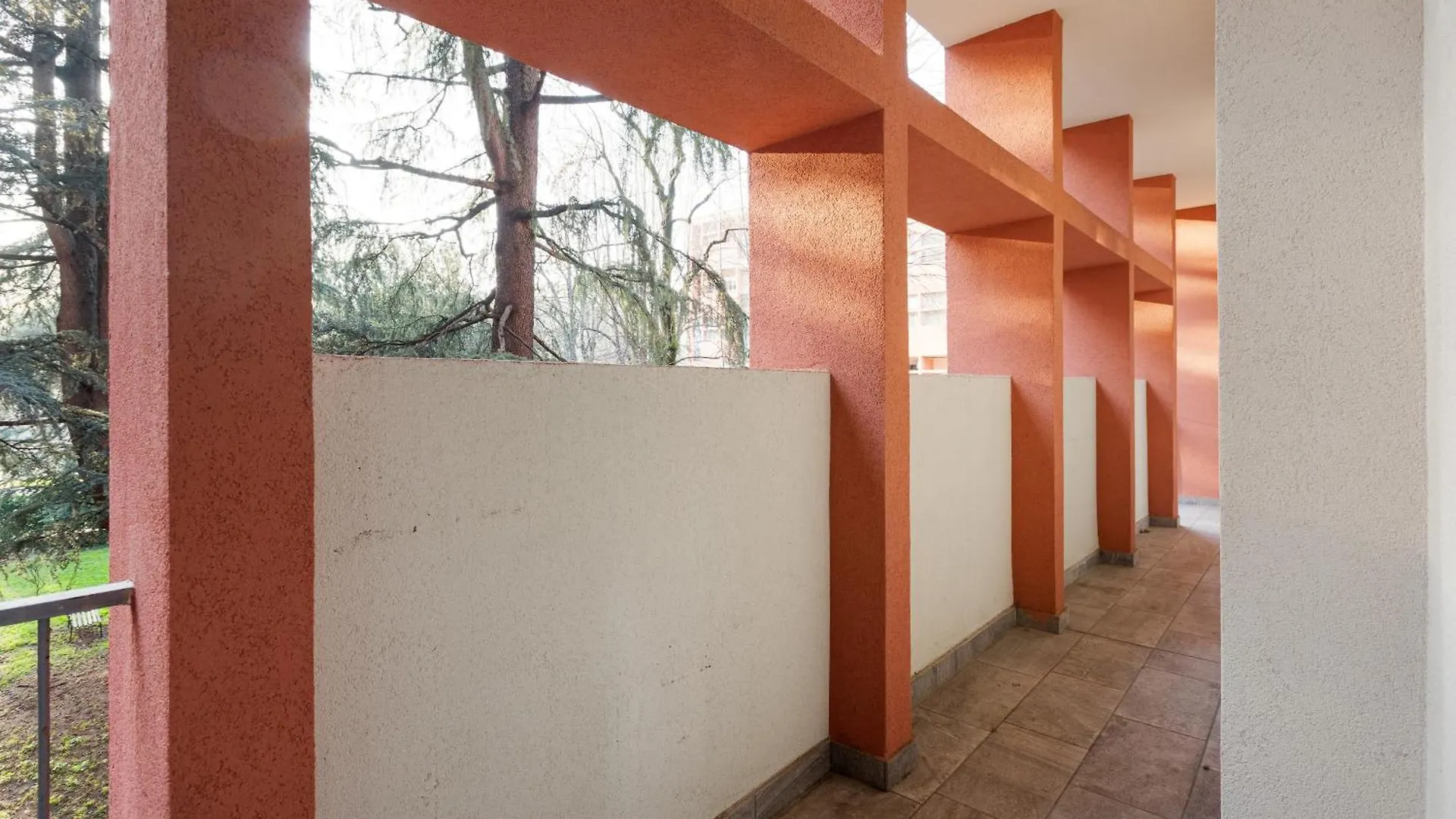 Corvetto M3 - Bright Apt. With Balcony! Milan 0*,  Italy